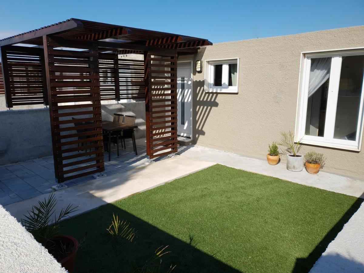 La Dolce Vita Apartments Unit 2 Posedarje Esterno foto