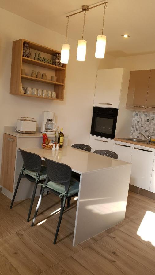 La Dolce Vita Apartments Unit 2 Posedarje Esterno foto
