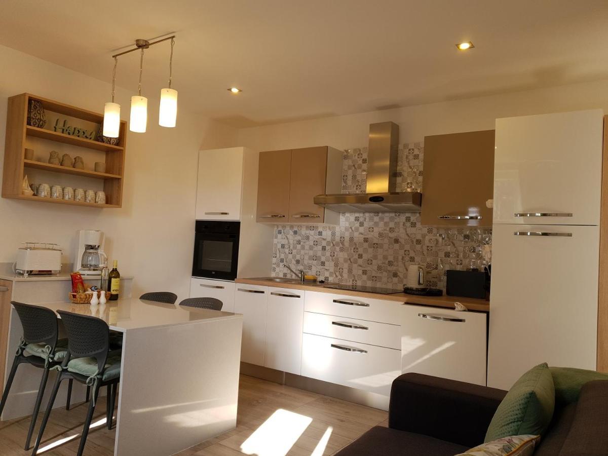La Dolce Vita Apartments Unit 2 Posedarje Esterno foto